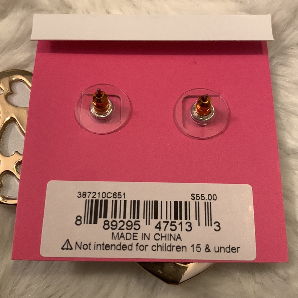 NWT $55 Betsey Johnson XOX Heart Drop Valentines Day Earrings - Picture 8 of 9